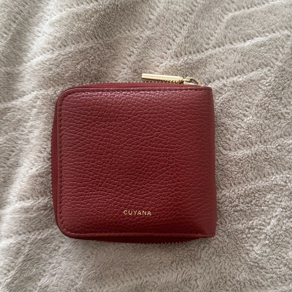 Cuyana Other - Cuyana Burgundy Leather Zip Wallet
